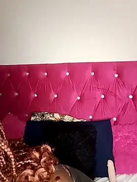 Snapshot of SexyHipsStar chatting on 11.23.25 SexyHipsStar online show from 11.23.25