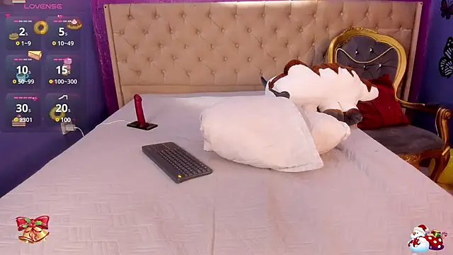 Snapshot of LittleCheerry chatting on 01.09.25 LittleCheerry online show from 01.09.25