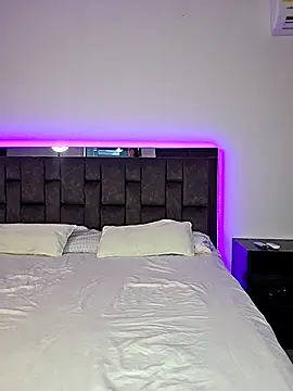 Sthef Castle online show from 10.20.25