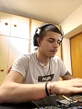 BigDickEnrg7195 online show from 02.15.25