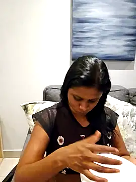 Snapshot of Sensual_indian7 chatting on 02.18.25 Sensual indian7 online show from 02.18.25