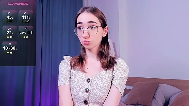 PollyBeev online show from 01.17.25