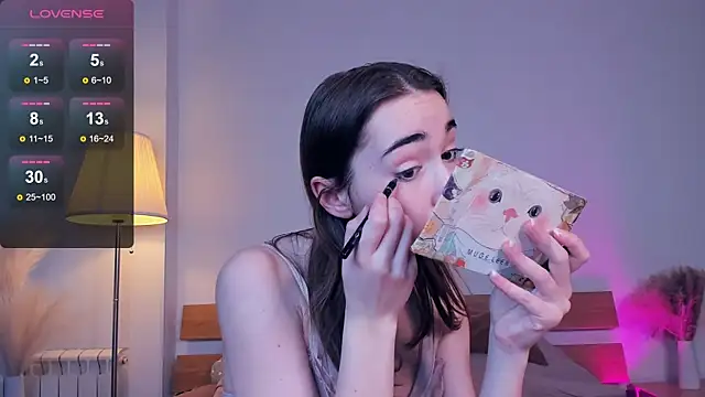 PollyBeev online show from 02.13.25