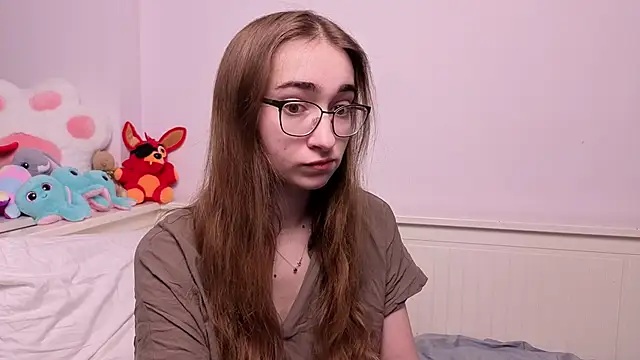 Snapshot of PollyBeev chatting on 05.27.26 PollyBeev online show from 05.27.26
