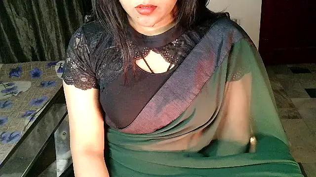 Snapshot of aarushi_sharmaa chatting on 12.19.25 aarushi sharmaa online show from 12.19.25