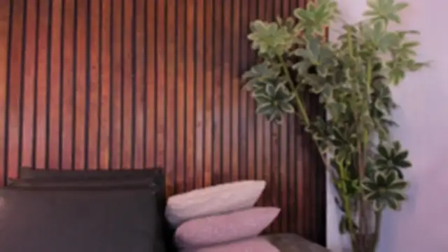 Jennmiiller  online show from 11.06.25