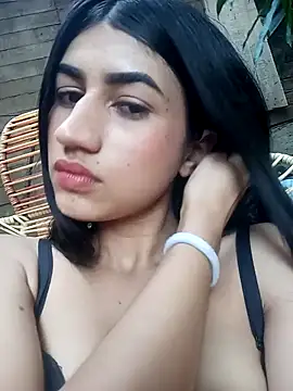 Snapshot of Julix_A chatting on 01.19.25 Julix A online show from 01.19.25