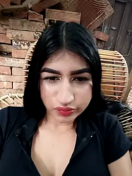 Julix A online show from 12.20.25