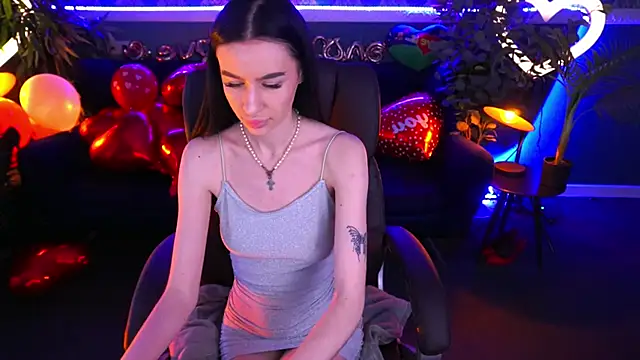 Snapshot of Snow_WhiteeeX chatting on 02.19.25 Snow WhiteeeX online show from 02.19.25