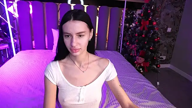 Snow WhiteeeX online show from 01.19.26