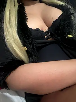 Snapshot of sexy-hadiil chatting on 01.11.26 sexy-hadiil online show from 01.11.26