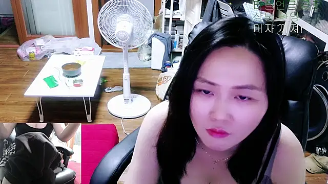 Snapshot of rami0428 chatting on 05.19.26 rami0428 online show from 05.19.26