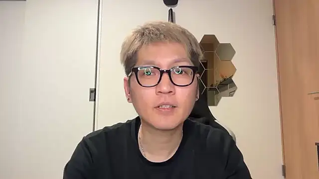 Snapshot of kensnb chatting on 03.17.26 kensnb online show from 03.17.26