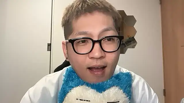 Snapshot of kensnb chatting on 03.31.26 kensnb online show from 03.31.26