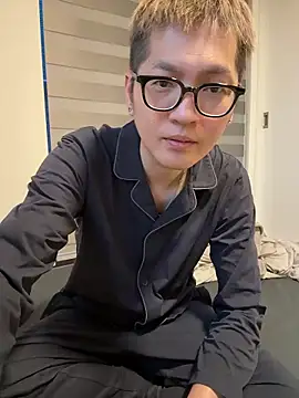 Snapshot of kensnb chatting on 04.12.26 kensnb online show from 04.12.26