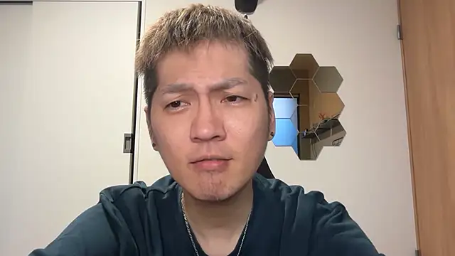 Snapshot of kensnb chatting on 04.14.26 kensnb online show from 04.14.26