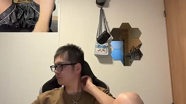Snapshot of kensnb chatting on 06.19.26 kensnb online show from 06.19.26