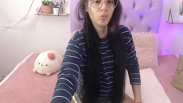 Freyja 01 online show from 03.21.25