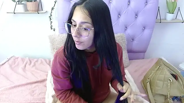 Freyja 01 online show from 09.22.25