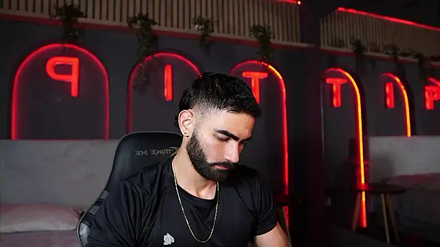 Snapshot of Austin_bolt chatting on 02.11.26 Austin bolt online show from 02.11.26