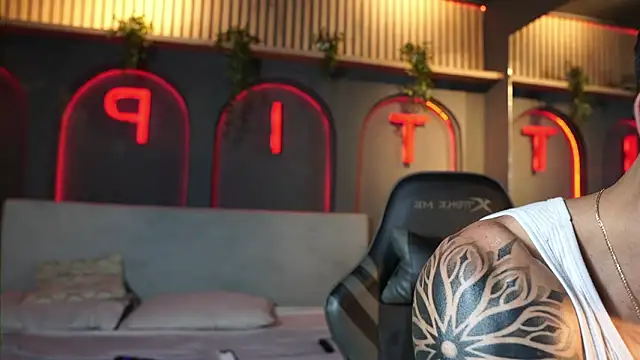 Austin bolt online show from 03.04.26