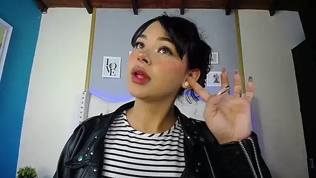 Snapshot of dante_ferraraa chatting on 02.05.25 dante ferraraa online show from 02.05.25