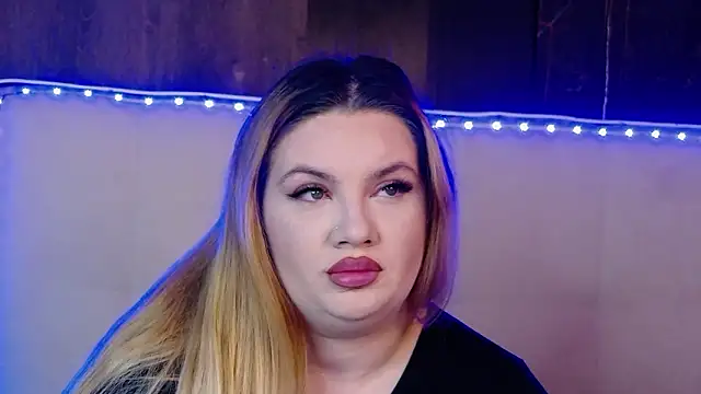 MelanieBrownn online show from 02.04.26