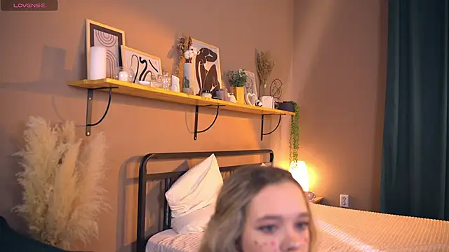  AlinaBailey online show from 01.23.25