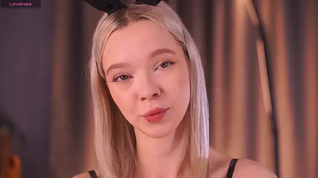  AlinaBailey online show from 01.12.26