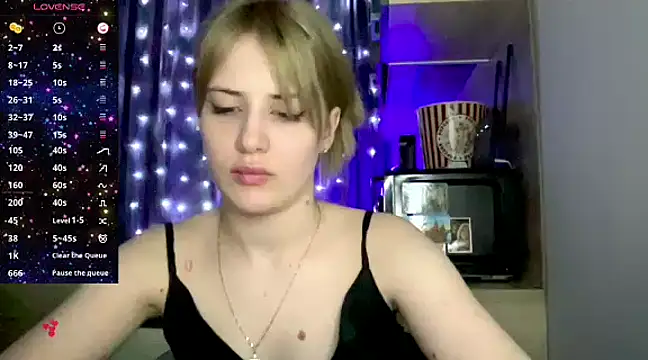 Snapshot of PureAlisMiracle chatting on 12.08.24 PureAlisMiracle online show from 12.08.24