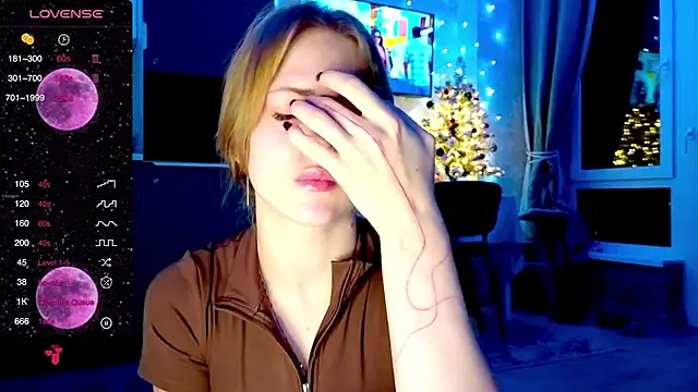 Snapshot of PureAlisMiracle chatting on 12.14.25 PureAlisMiracle online show from 12.14.25