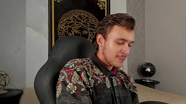 Desmon Clark online show from 01.27.25