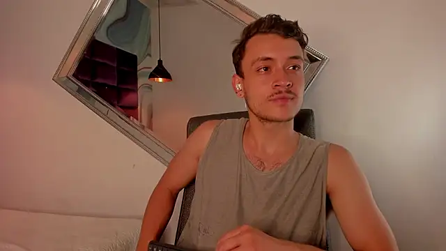 Desmon Clark online show from 09.12.25