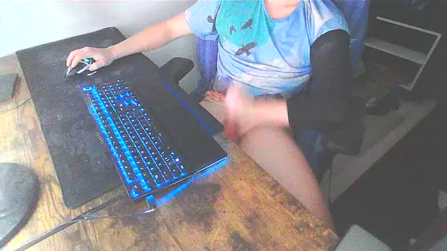 Snapshot of WouldLovetoFuckYou666 chatting on 12.06.24 WouldLovetoFuckYou666 online show from 12.06.24