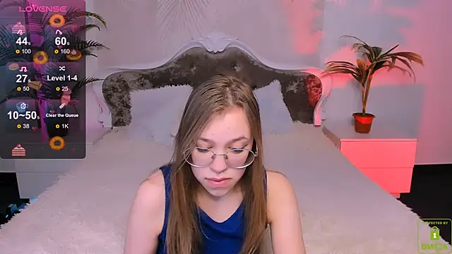 LayriantaVee online show from 01.17.25