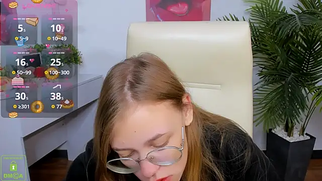 LayriantaVee online show from 10.06.25