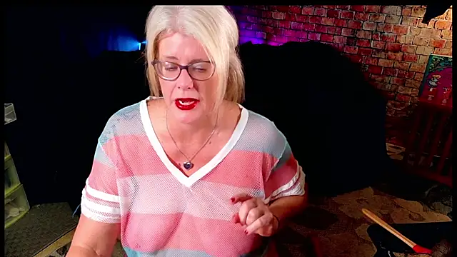 AliceHarlot online show from 07.04.26