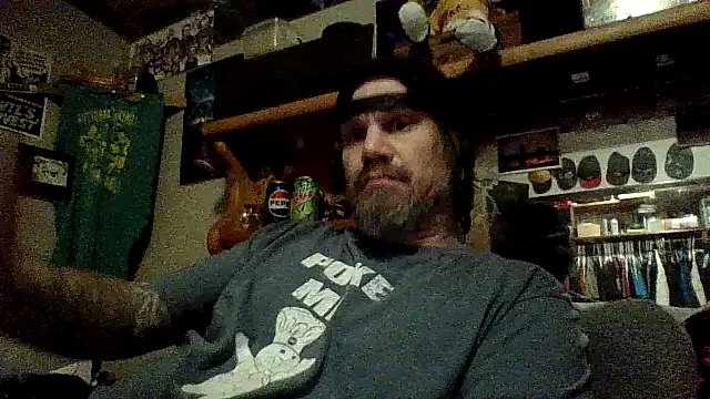 Snapshot of clitstitsandbongrips chatting on 12.06.24 clitstitsandbongrips online show from 12.06.24