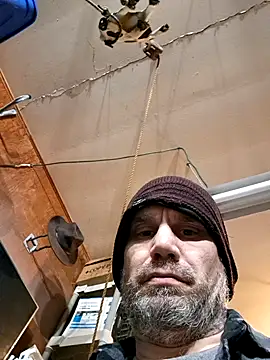 Snapshot of clitstitsandbongrips chatting on 02.04.25 clitstitsandbongrips online show from 02.04.25