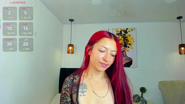 Scarlett  bell online show from 10.04.25