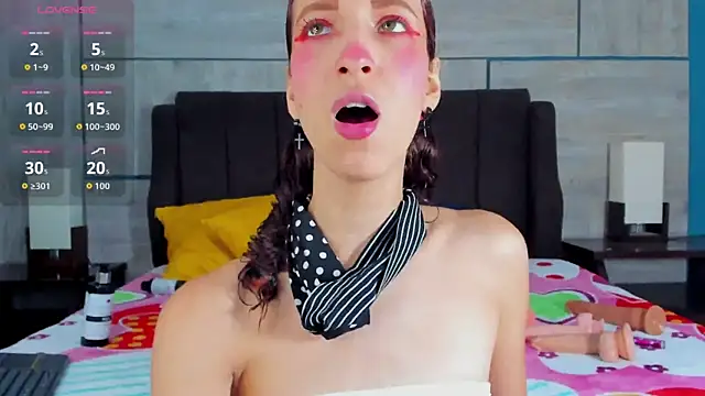 Snapshot of ZaritaLenon chatting on 12.13.25 ZaritaLenon online show from 12.13.25