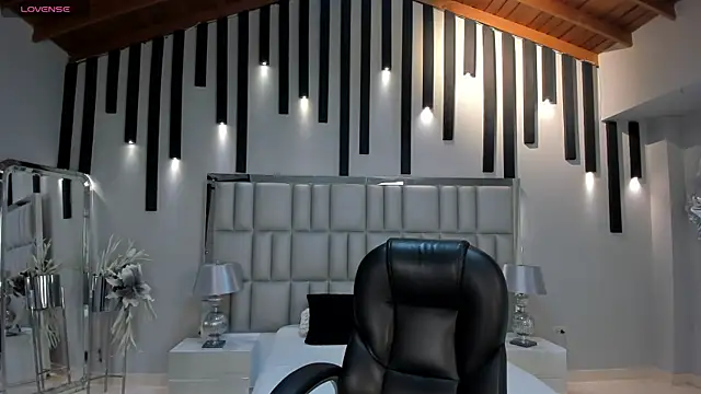 Snapshot of AmberFarrell chatting on 05.12.26 AmberFarrell online show from 05.12.26