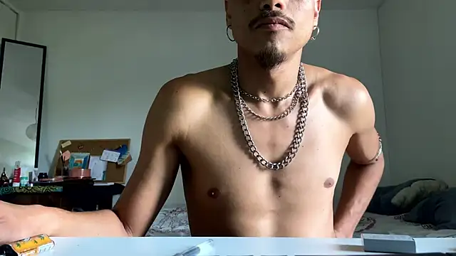 villanocat online show from 12.26.24