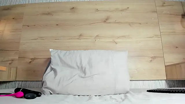 shysweets online show from 12.16.25