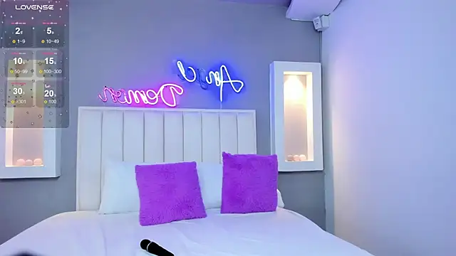 Snapshot of HannaPaola chatting on 03.01.25 HannaPaola online show from 03.01.25