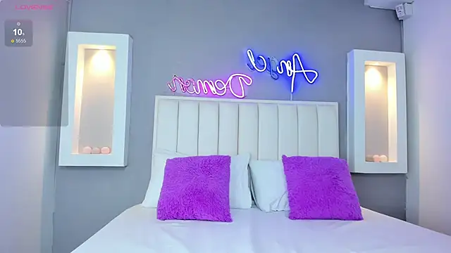 Snapshot of HannaPaola chatting on 03.06.25 HannaPaola online show from 03.06.25