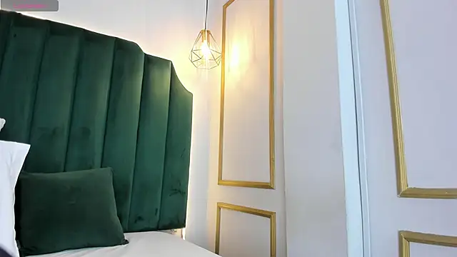 Snapshot of HannaPaola chatting on 03.12.25 HannaPaola online show from 03.12.25