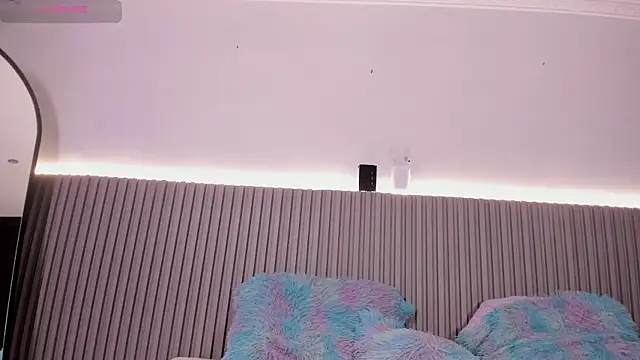 valentina lux online show from 01.05.26