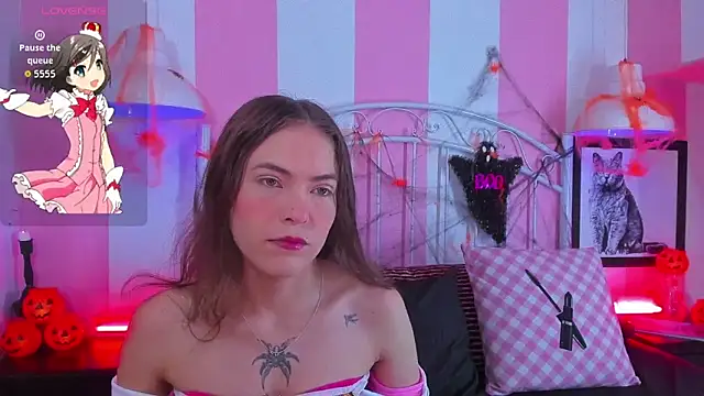 Snapshot of Liah_Grey8 chatting on 10.31.25 Liah Grey8 online show from 10.31.25