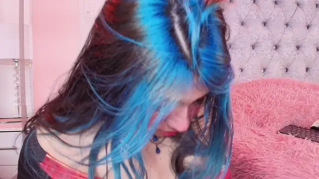 Salem skyler  online show from 10.12.25